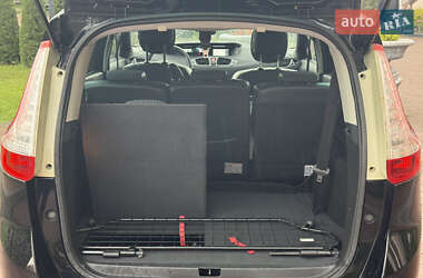 Минивэн Renault Grand Scenic 2011 в 