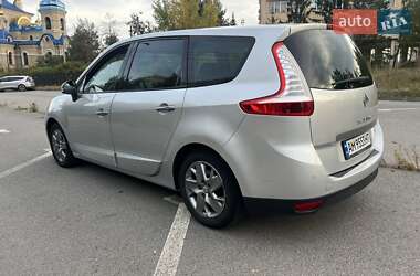 Мінівен Renault Grand Scenic 2011 в 