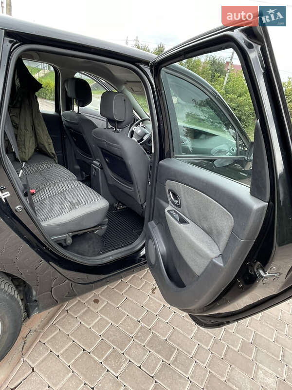 Минивэн Renault Grand Scenic 2011 в Черновцах