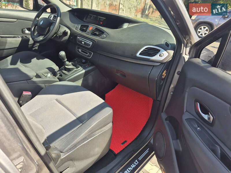 Мінівен Renault Grand Scenic 2010 в Одесі