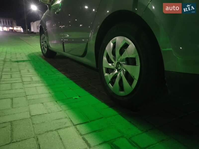 Минивэн Renault Grand Scenic 2010 в 