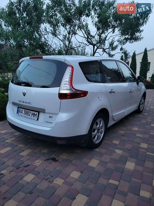 Мінівен Renault Grand Scenic 2011 в Петропавлівській Борщагівці