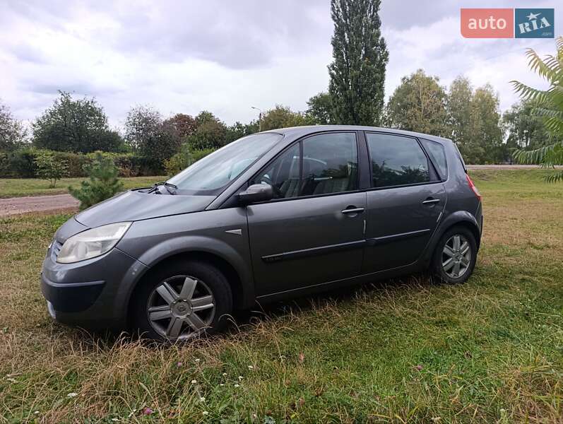Минивэн Renault Grand Scenic 2005 в 