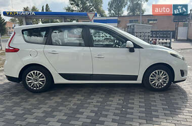 Минивэн Renault Grand Scenic 2009 в 