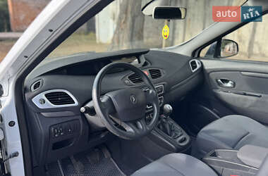 Минивэн Renault Grand Scenic 2009 в 