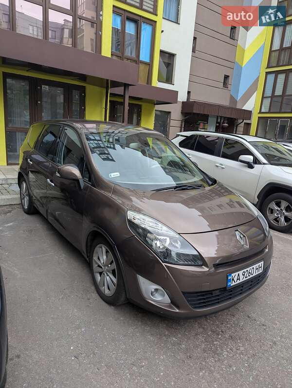Минивэн Renault Grand Scenic 2011 в Киеве