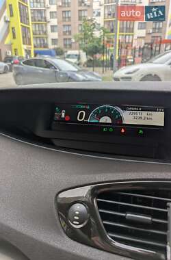 Минивэн Renault Grand Scenic 2011 в 