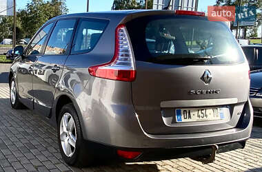 Минивэн Renault Grand Scenic 2013 в 