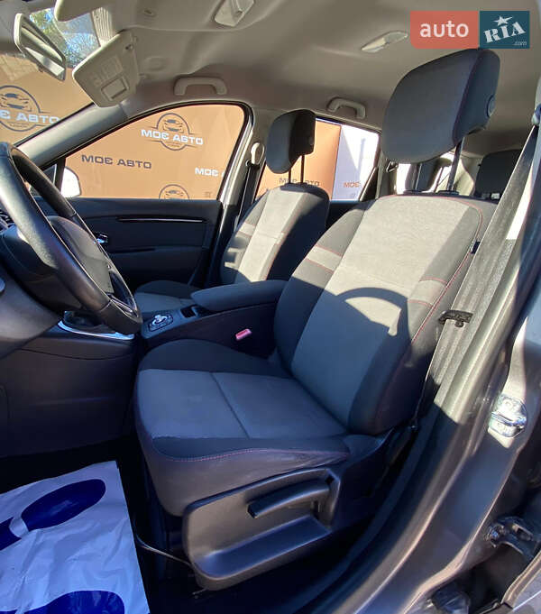 Минивэн Renault Grand Scenic 2013 в Ровно