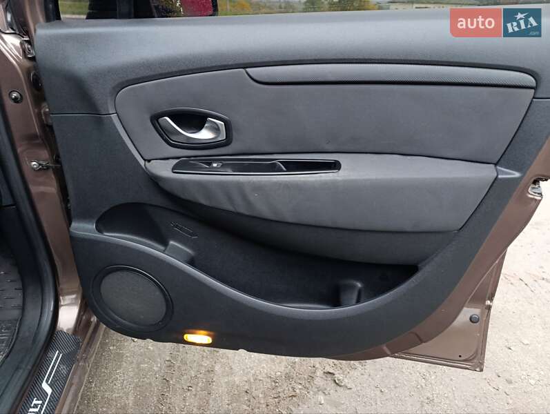 Минивэн Renault Grand Scenic 2010 в Теофиполе