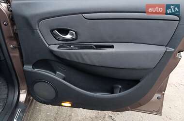 Минивэн Renault Grand Scenic 2010 в 