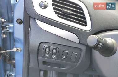 Минивэн Renault Grand Scenic 2011 в 
