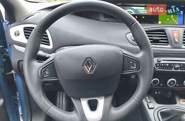 Минивэн Renault Grand Scenic 2011 в 