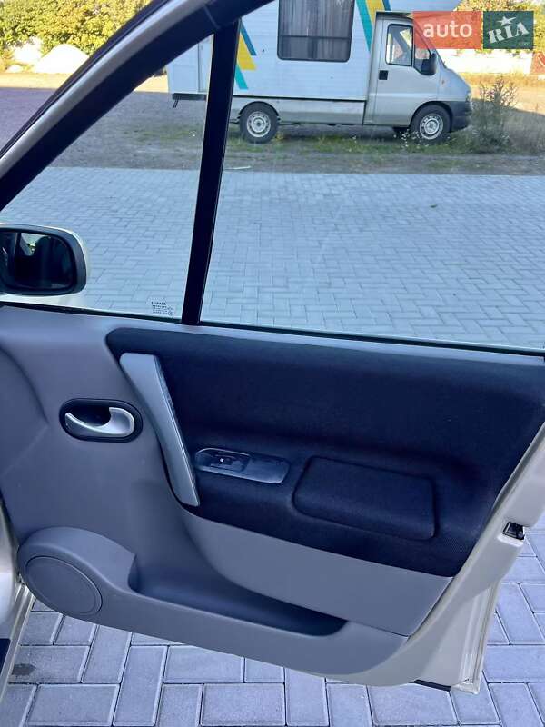 Минивэн Renault Grand Scenic 2008 в Ровно