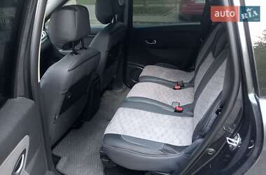 Минивэн Renault Grand Scenic 2011 в 