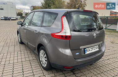 Минивэн Renault Grand Scenic 2009 в 