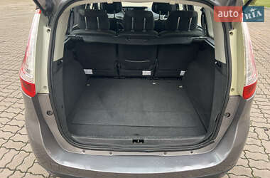 Минивэн Renault Grand Scenic 2009 в 