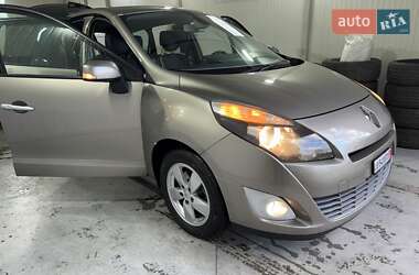 Мінівен Renault Grand Scenic 2011 в 
