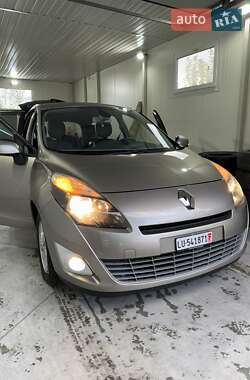 Мінівен Renault Grand Scenic 2011 в 