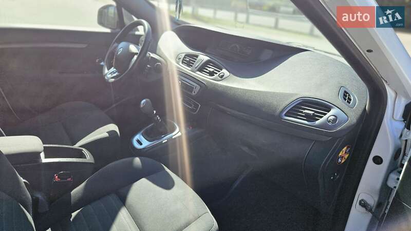 Мінівен Renault Grand Scenic 2015 в Вінниці фото 29 Мінівен Renault Grand Scenic 2015 в Вінниці