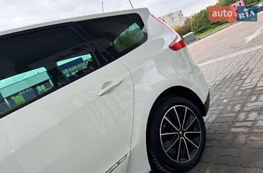 Минивэн Renault Grand Scenic 2012 в 