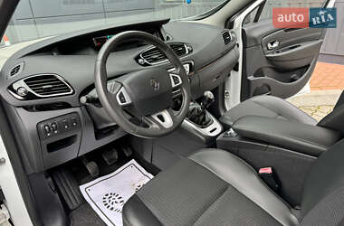 Минивэн Renault Grand Scenic 2012 в 