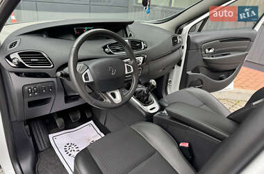 Минивэн Renault Grand Scenic 2012 в 