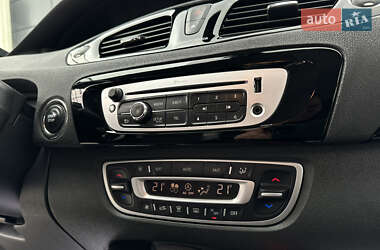 Минивэн Renault Grand Scenic 2012 в 