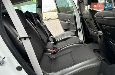 Минивэн Renault Grand Scenic 2012 в 