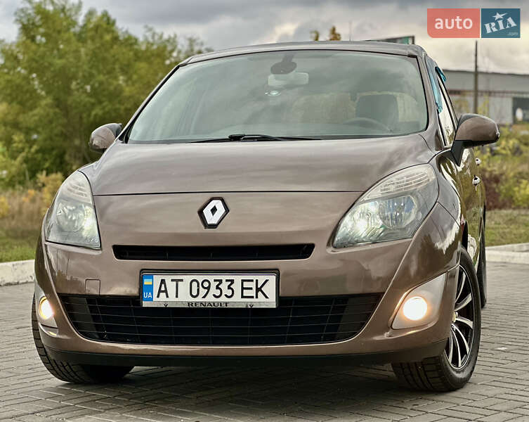 Мінівен Renault Grand Scenic 2011 в Кропивницькому