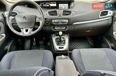 Минивэн Renault Grand Scenic 2011 в 