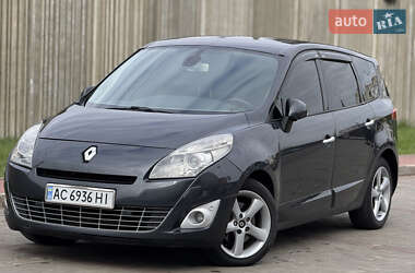 Минивэн Renault Grand Scenic 2011 в 