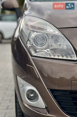 Минивэн Renault Grand Scenic 2010 в 