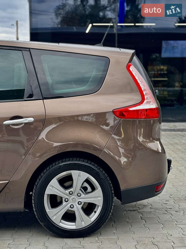 Минивэн Renault Grand Scenic 2010 в Виннице