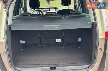 Минивэн Renault Grand Scenic 2010 в 