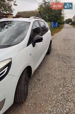 Минивэн Renault Grand Scenic 2015 в 