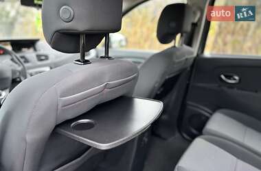Мінівен Renault Grand Scenic 2013 в 