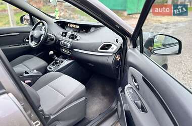 Мінівен Renault Grand Scenic 2013 в 