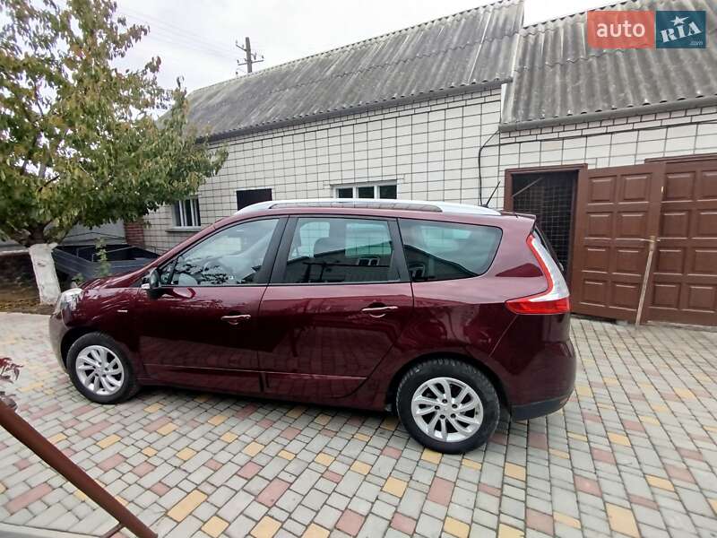 Минивэн Renault Grand Scenic 2015 в Жмеринке