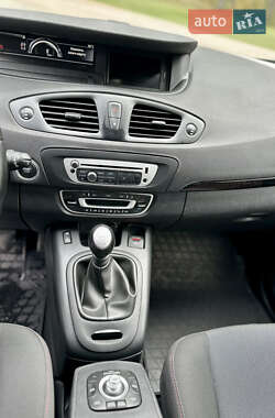 Минивэн Renault Grand Scenic 2013 в 