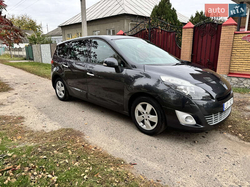 Минивэн Renault Grand Scenic 2011 в Котельве