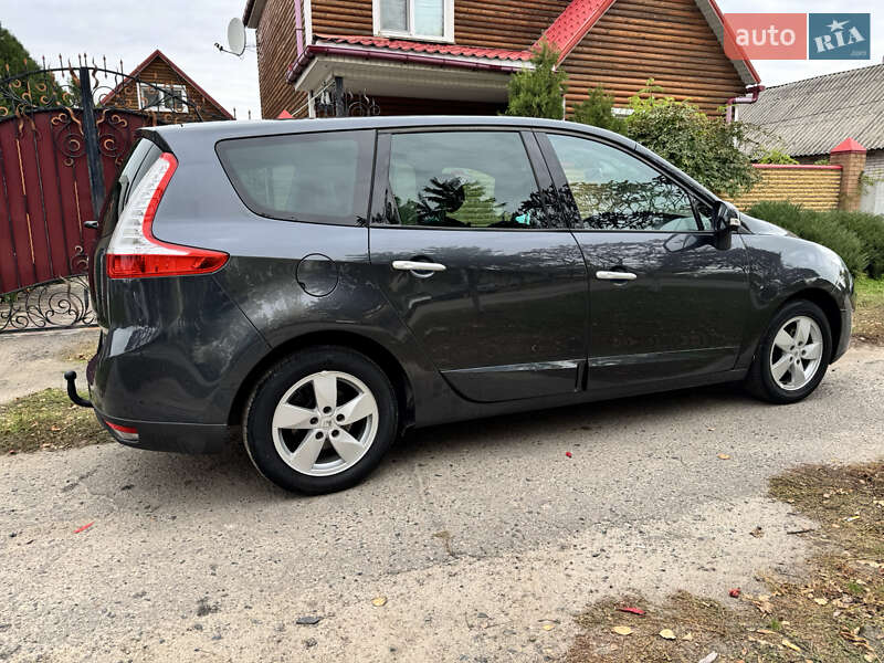 Минивэн Renault Grand Scenic 2011 в Котельве