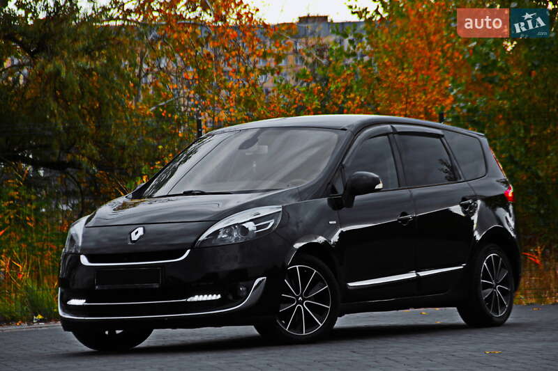 Минивэн Renault Grand Scenic 2013 в 