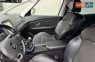 Минивэн Renault Grand Scenic 2017 в 