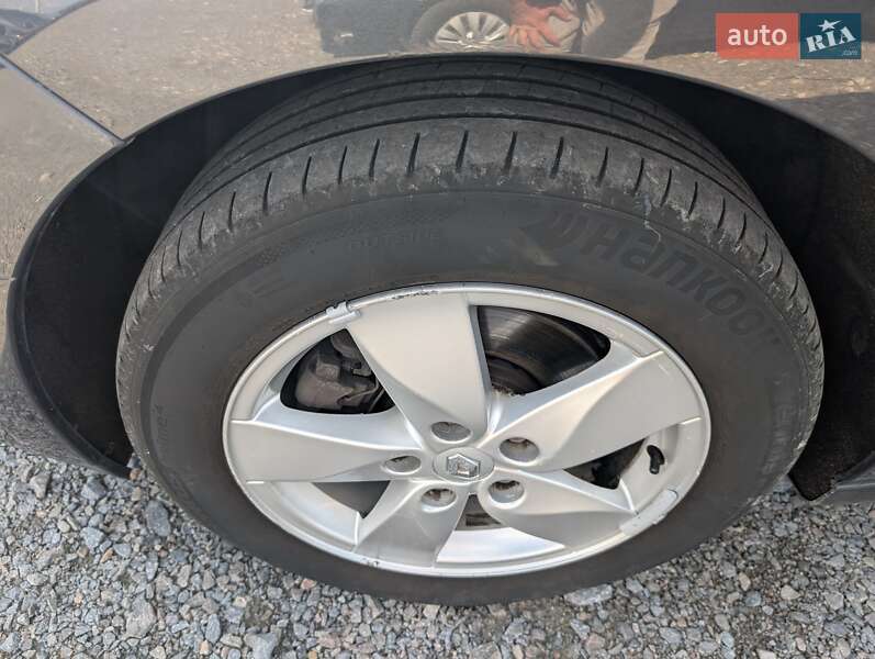 Мінівен Renault Grand Scenic 2011 в Рівному фото 20 Мінівен Renault Grand Scenic 2011 в Рівному