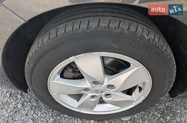Минивэн Renault Grand Scenic 2011 в 