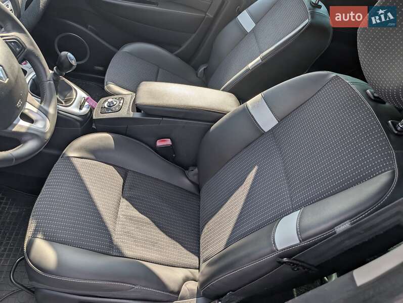Мінівен Renault Grand Scenic 2011 в Рівному фото 26 Мінівен Renault Grand Scenic 2011 в Рівному