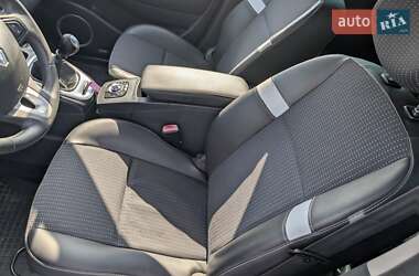 Минивэн Renault Grand Scenic 2011 в 