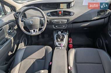 Минивэн Renault Grand Scenic 2011 в 