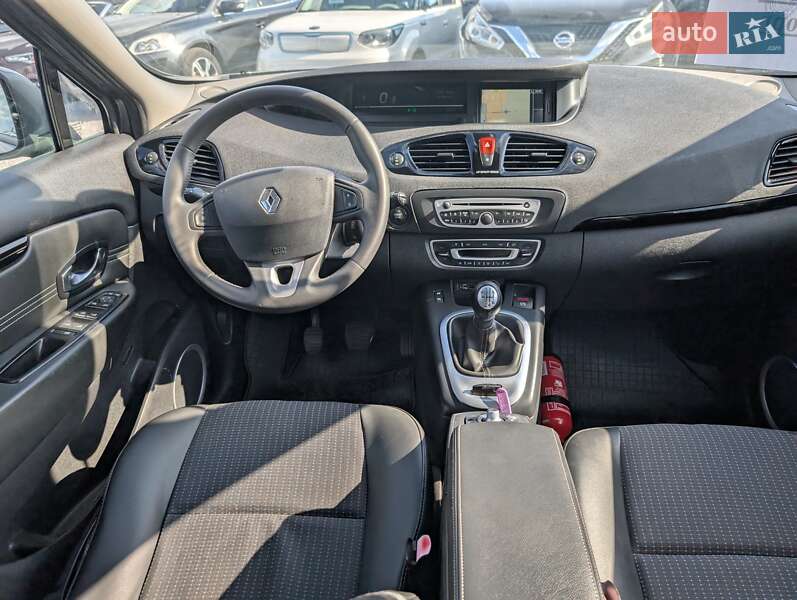 Мінівен Renault Grand Scenic 2011 в Рівному фото 37 Мінівен Renault Grand Scenic 2011 в Рівному
